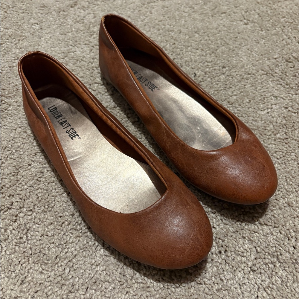 LOWER EAST SIDE Tan Flats